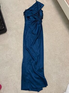 Adrianna Papell One-Shoulder Teal Satin Gown with Side Twist